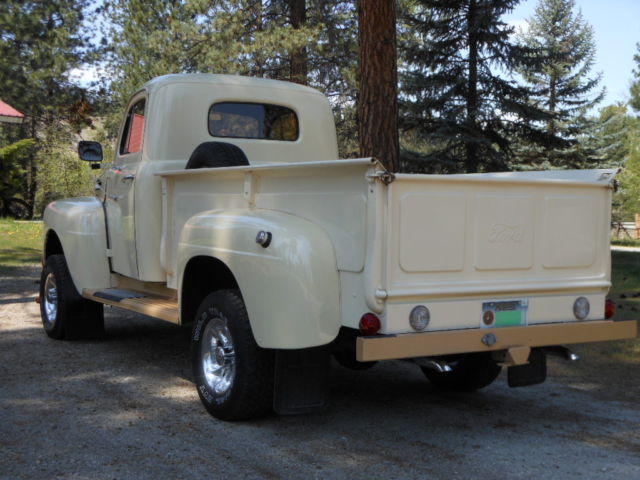 1950 Tan Ford F-100