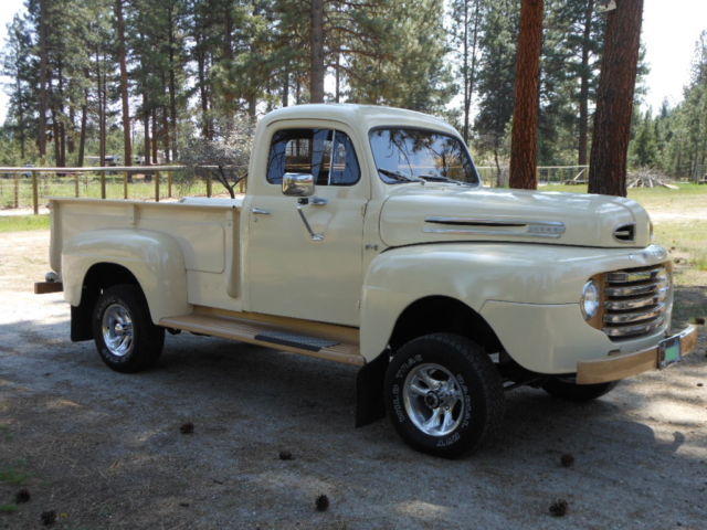 1950 Tan Ford F-100