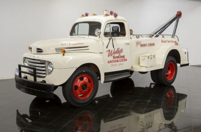 1950 White Ford F5 Tow Truck --