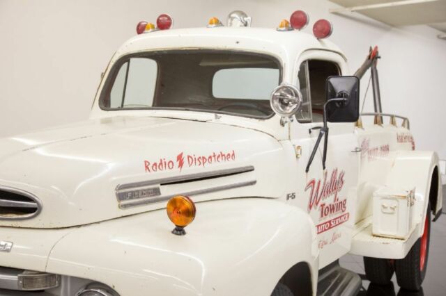 1950 White Ford F5 Tow Truck --