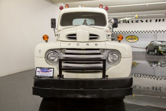 1950 White Ford F5 Tow Truck --