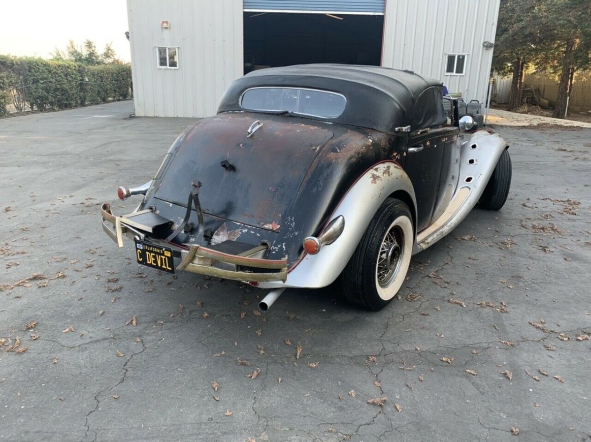 1950 Black Jaguar Mark V Town Car