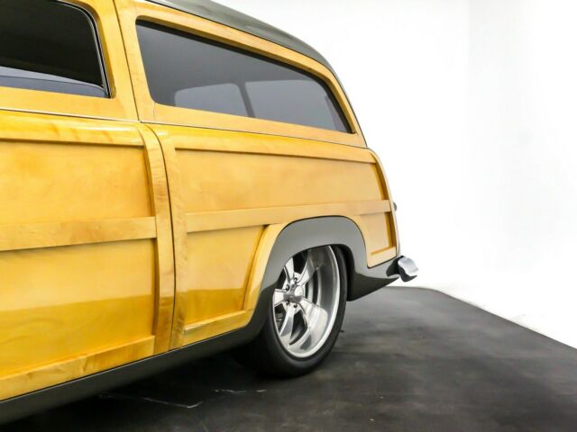1951 Ford WOODY WAGON