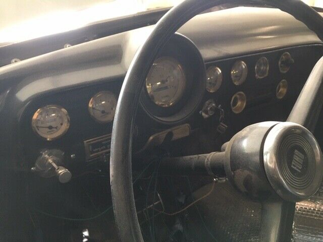 1951 Ford Deluxe Coupe