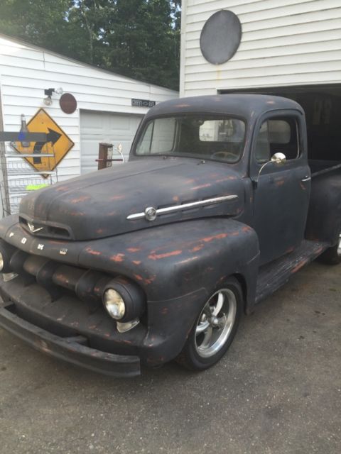1952 Ford F-100 Standard Cab Pickup