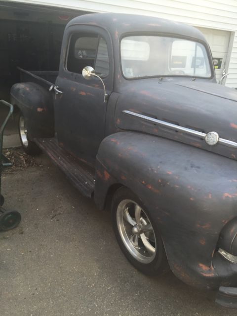 1952 Ford F-100 Standard Cab Pickup