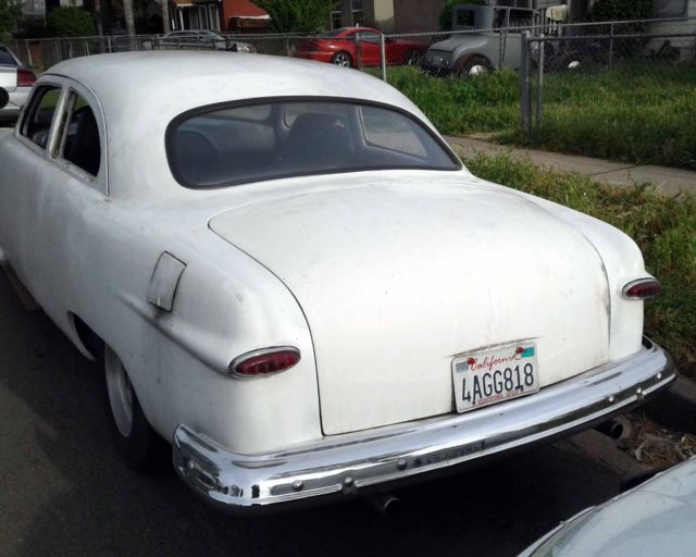 1951 Ford Custom 2D Sedan