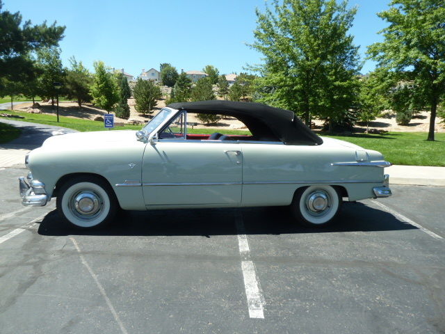 1951 Silvertone Gray Ford Custom Convertible