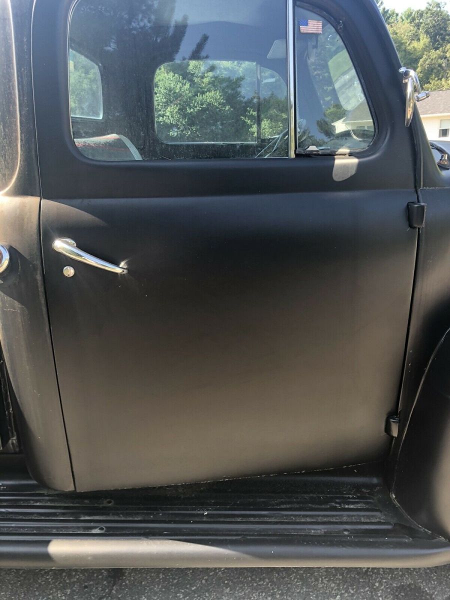 1951 Black Ford f1 Pickup