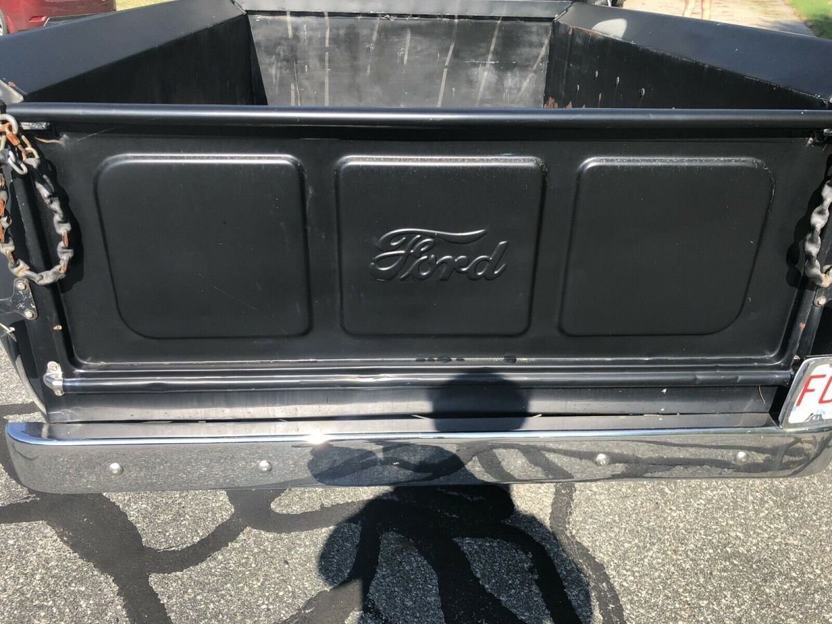 1951 Black Ford f1 Pickup