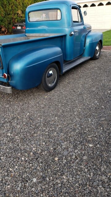 1951 Blue Ford f1 Pickup