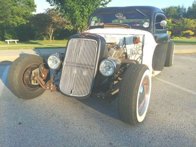 1951 Black Ford F1 Pick Up