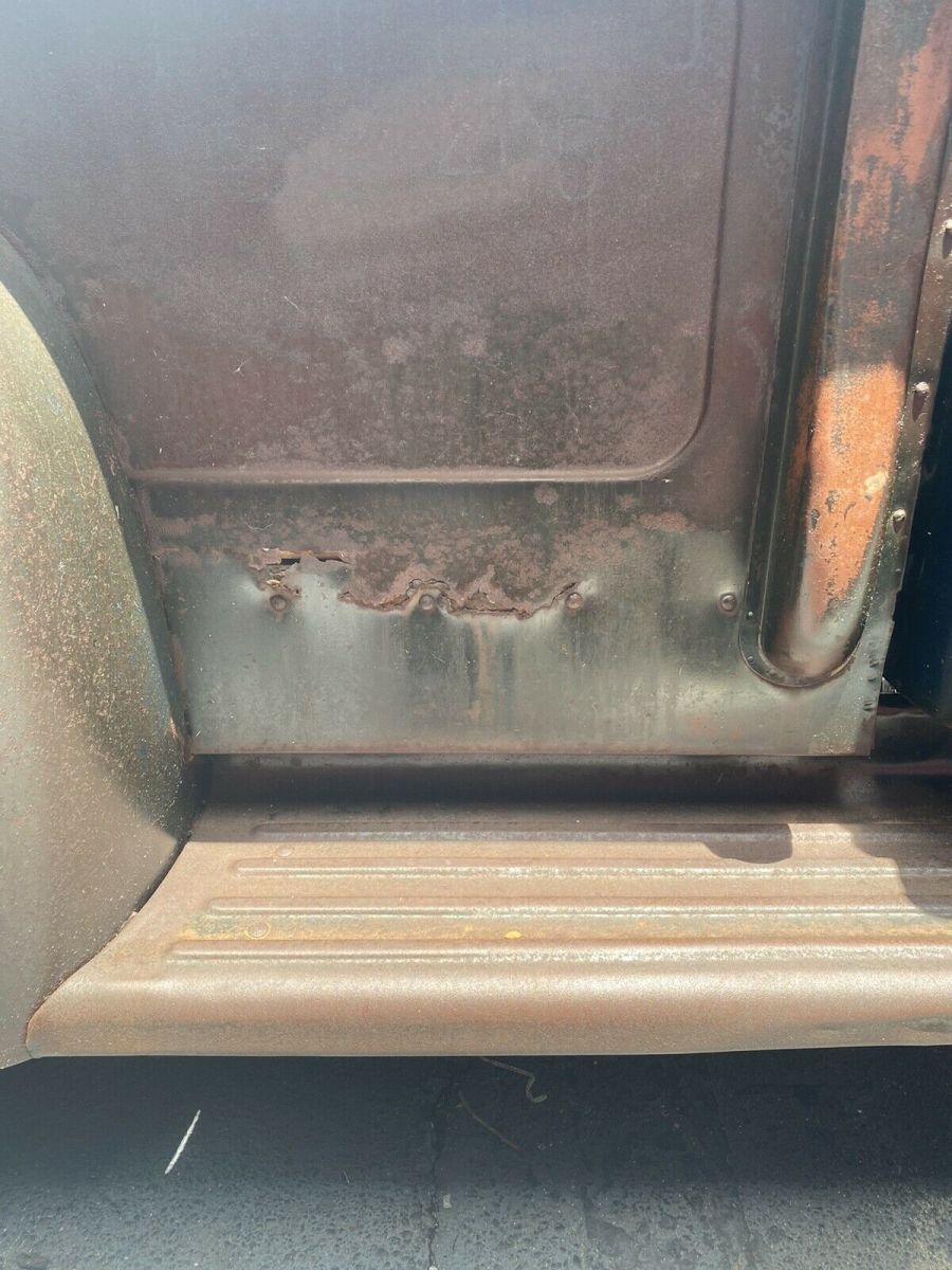 1951 Brown Ford f2 Pickup