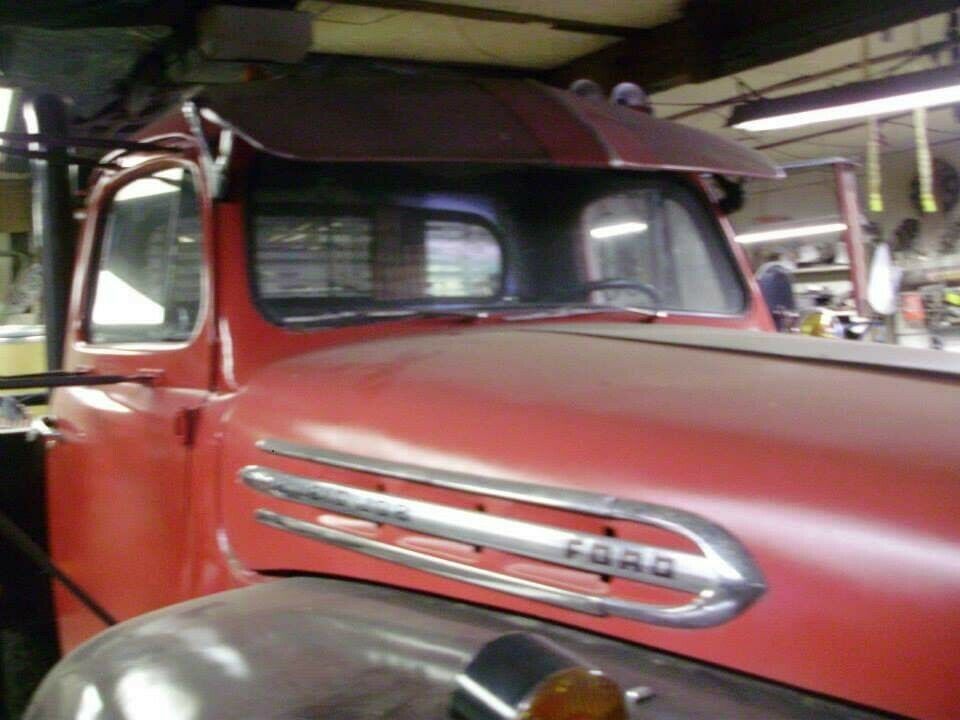 1951 Red Ford F800