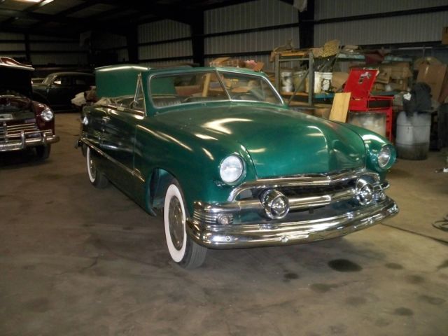 1951 Green Ford coupe 2 door Coupe