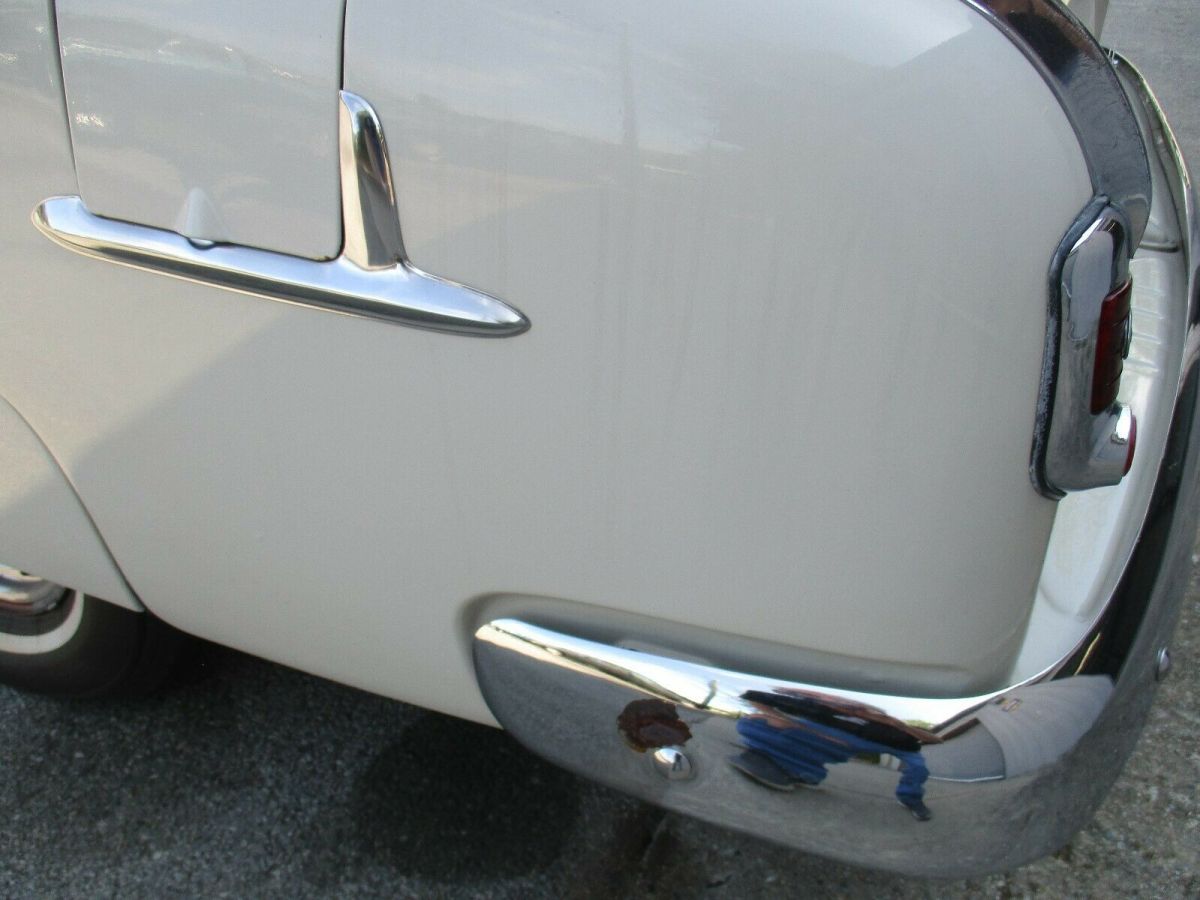 1951 beige Chevrolet Bel Air/150/210 Coupe