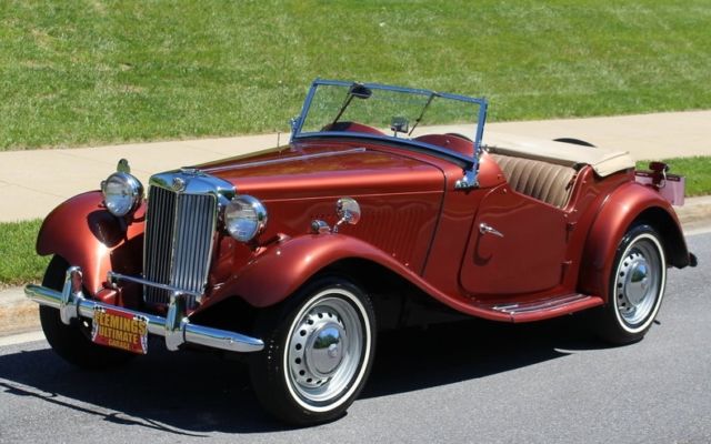 1951 Sunset Bronze MG T-Series Roadster