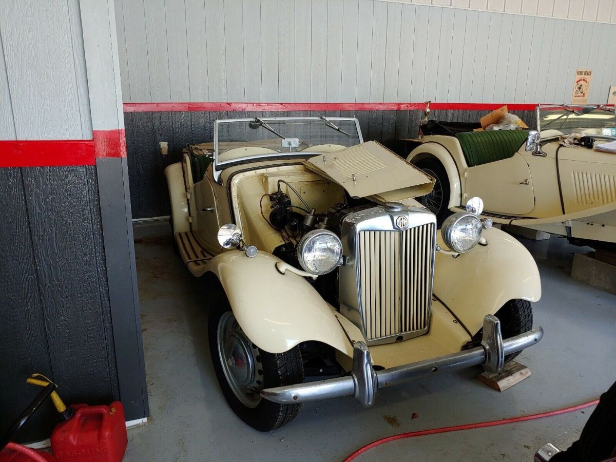 1951 Yellow MG TD