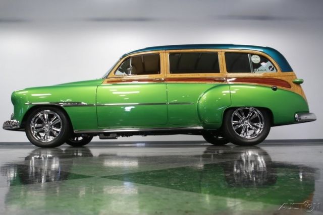1951 Green Chevrolet Custom Deluxe