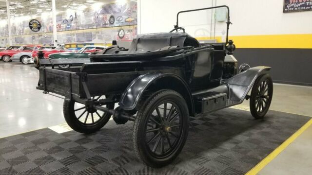 1915 Black Ford Model T