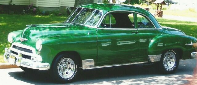 1952 Green Chevrolet 2-Door Deluxe Sports Coupe Coupe