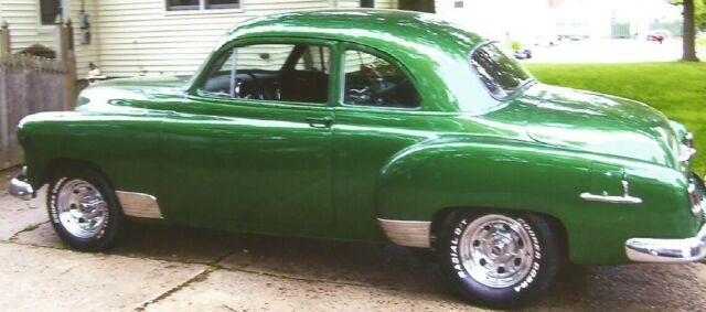 1952 Green Chevrolet 2-Door Deluxe Sports Coupe Coupe