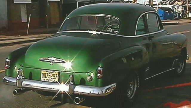 1952 Green Chevrolet 2-Door Deluxe Sports Coupe Coupe