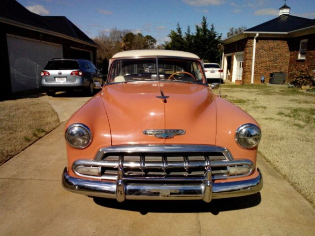 1952 salmon Chevrolet Bel Air/150/210