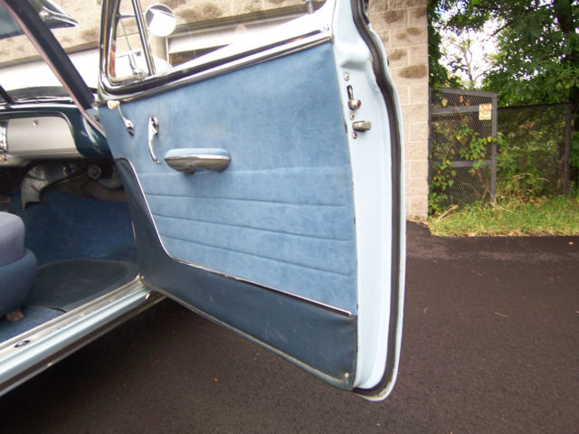 1952 Blue Chevrolet DELUXE Coupe