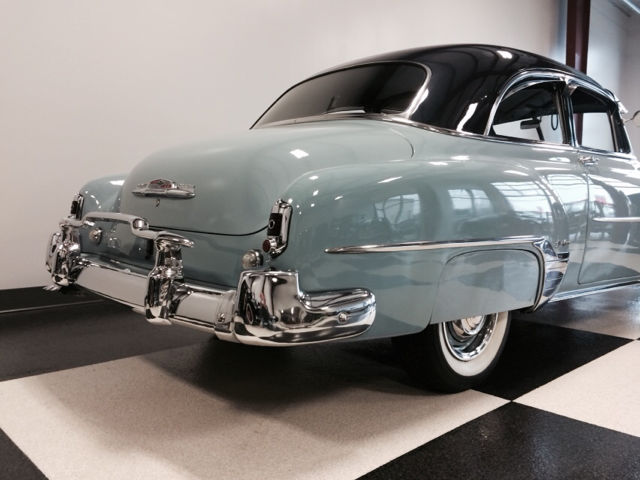 1952 Blue Chevrolet DELUXE Coupe