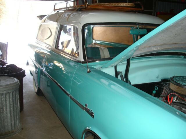 1952 Blue Ford Ranch Wagon Wagon
