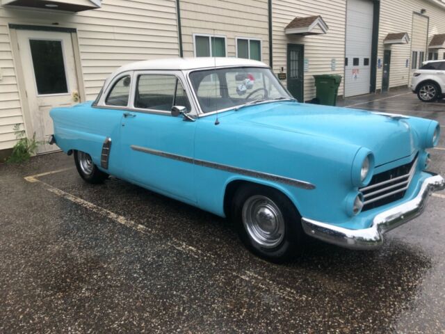 1952 Blue Ford Custom 500 Sedan