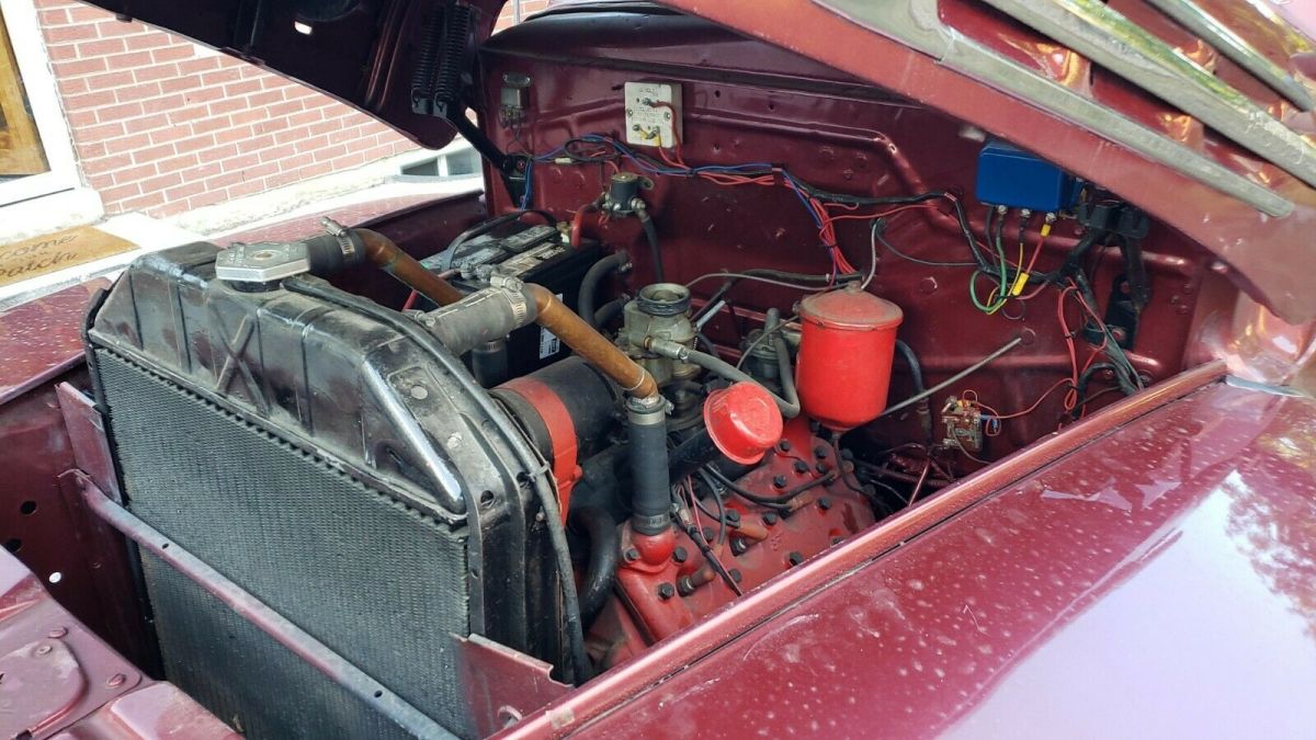 1952 Red Ford F-100 Truck