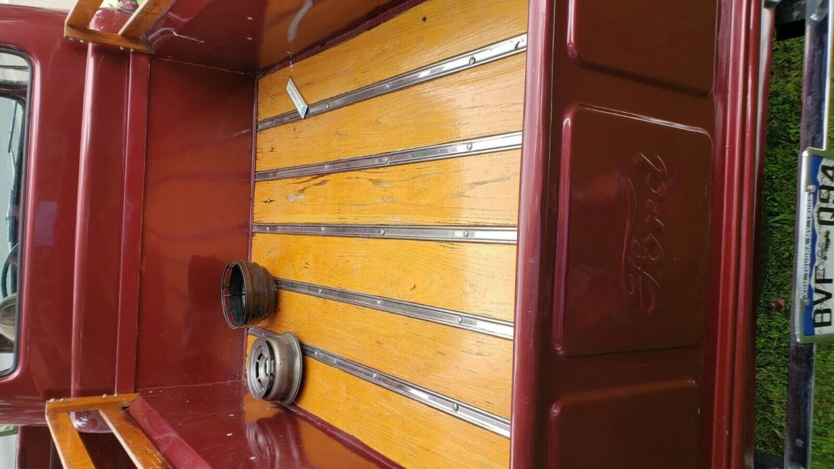 1952 Red Ford F-100 Truck