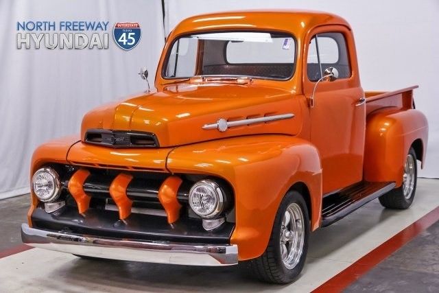 1952 Orange Ford F-100