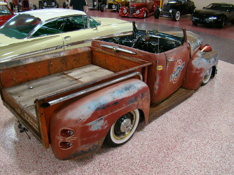 1952 Gray Ford F-100 Pickup Truck
