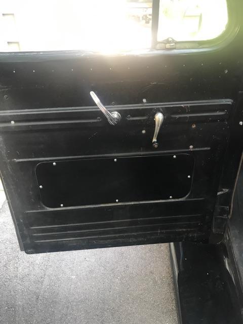 1952 Black Ford F-100 Cab & Chassis