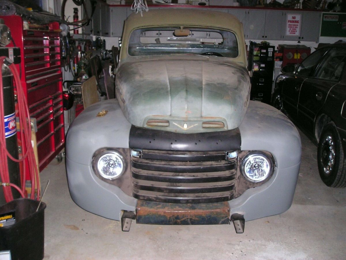 1952 grey Ford F-100