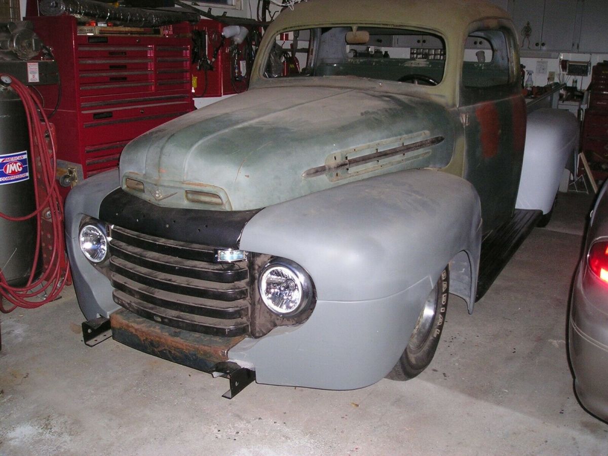 1952 grey Ford F-100