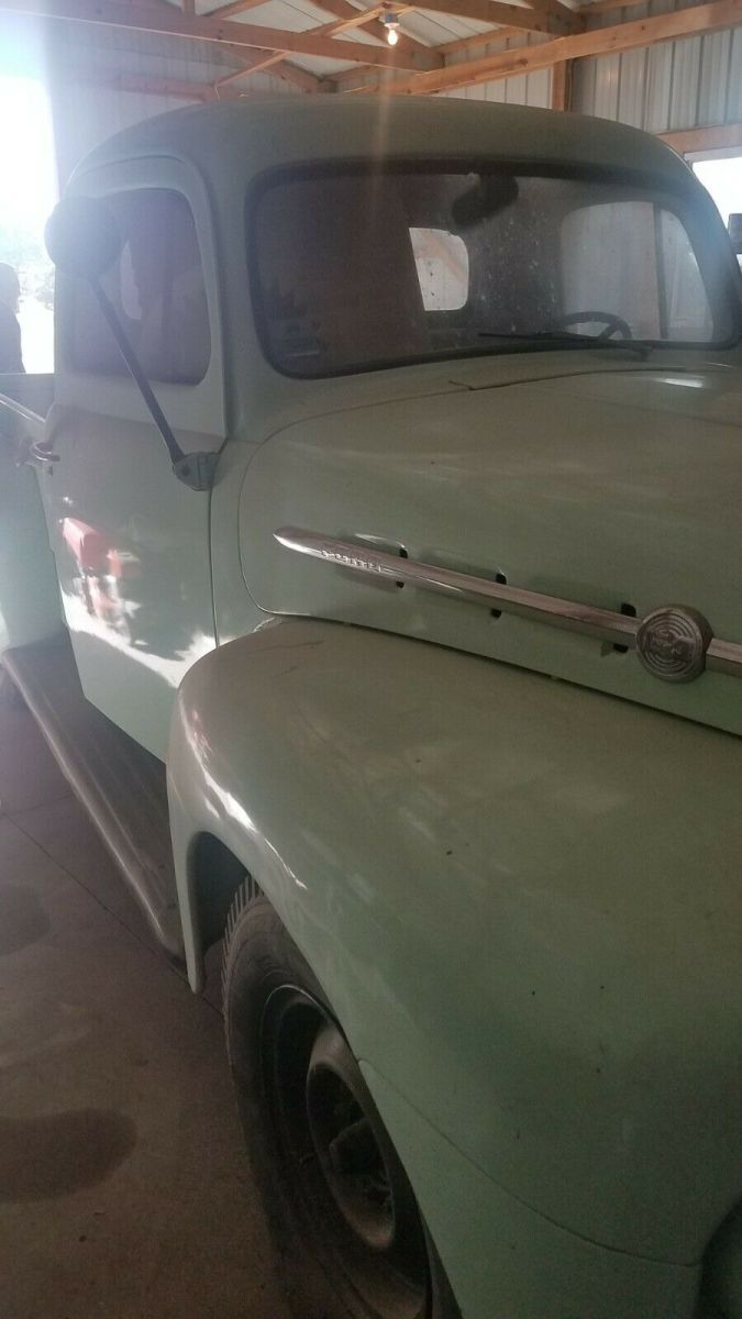 1952 Pale green Ford F3 Standard Cab Pickup