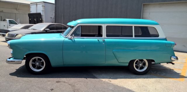 1952 Teal Ford Ranch Wagon Wagon