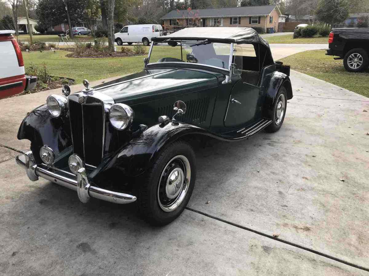 1952 Green MG TD Convertible