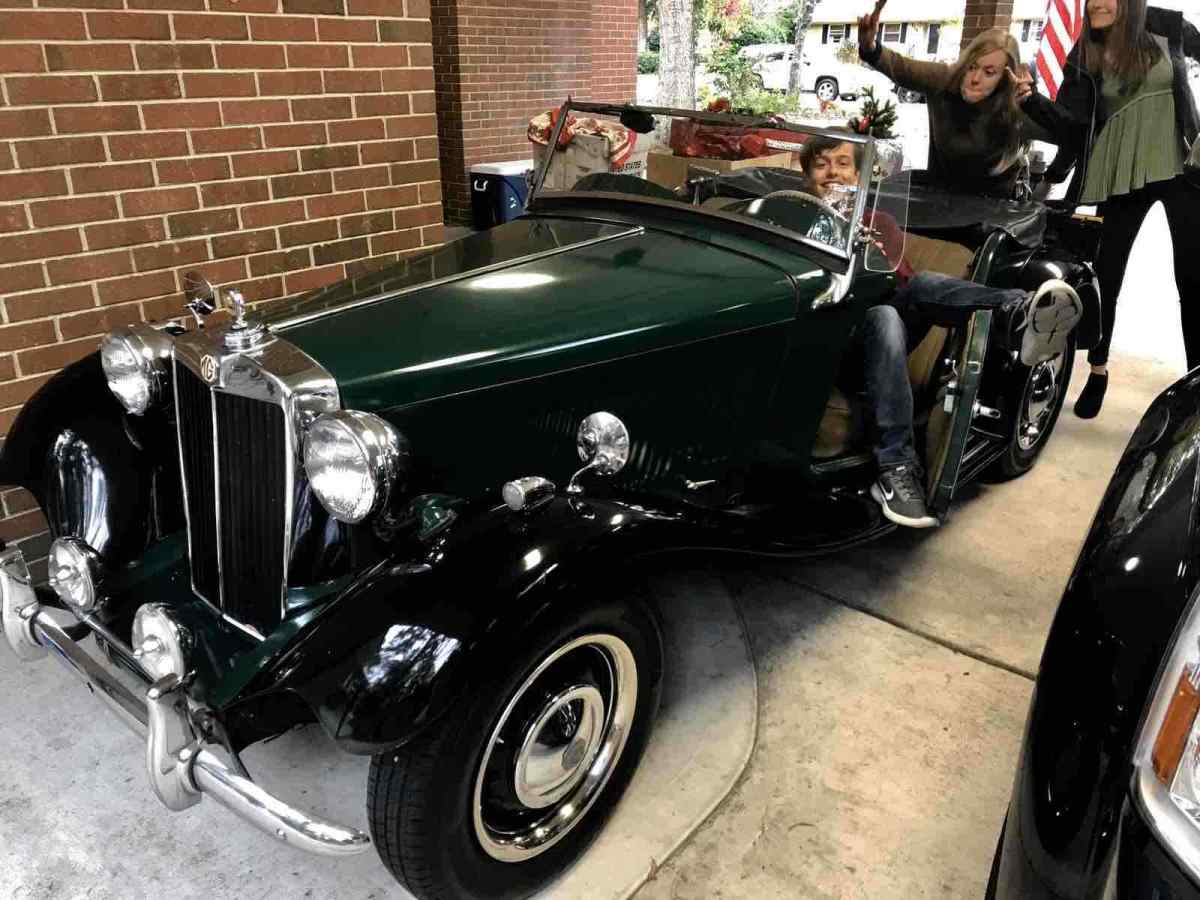1952 Green MG TD Convertible