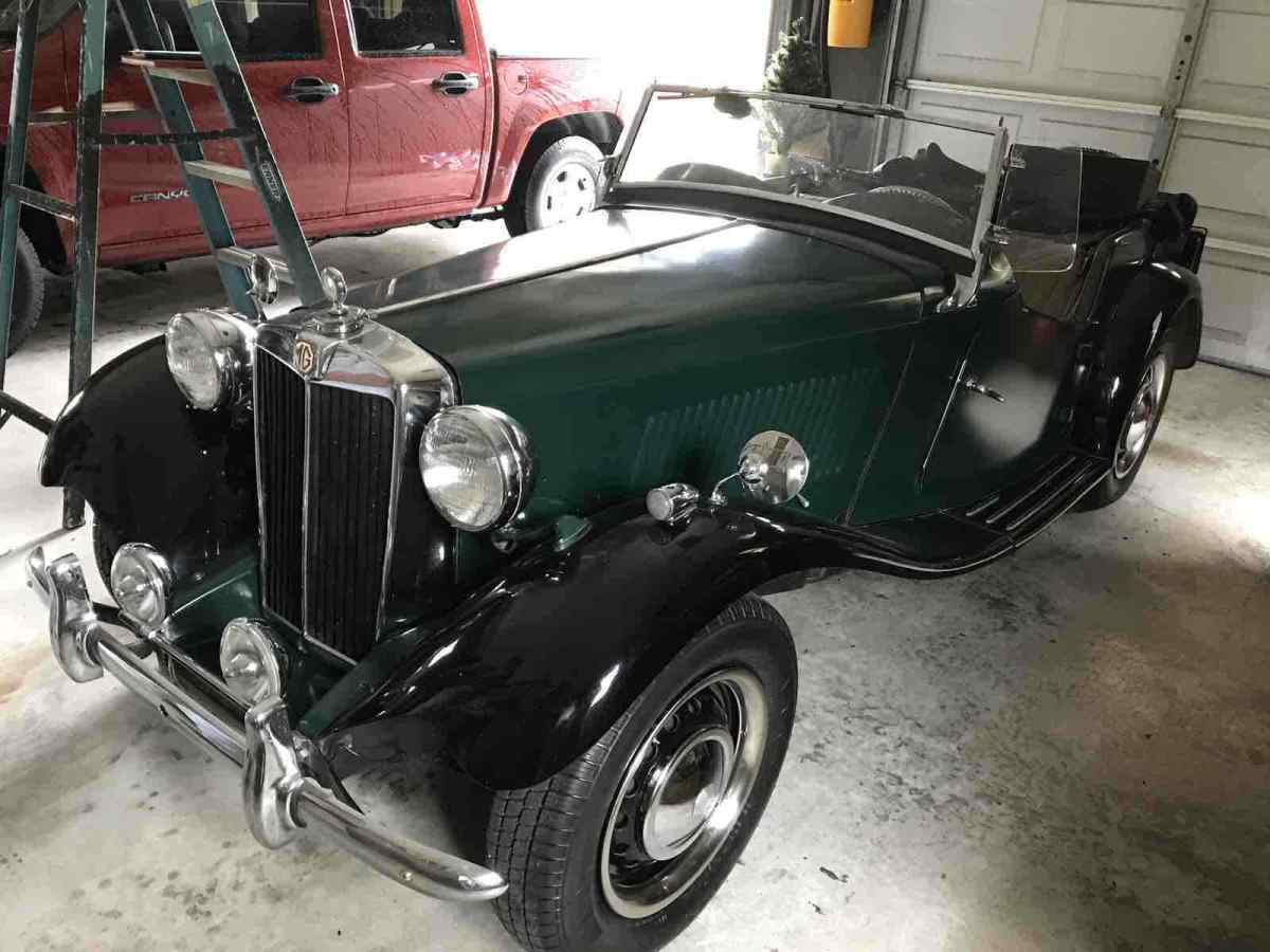1952 Green MG TD Convertible