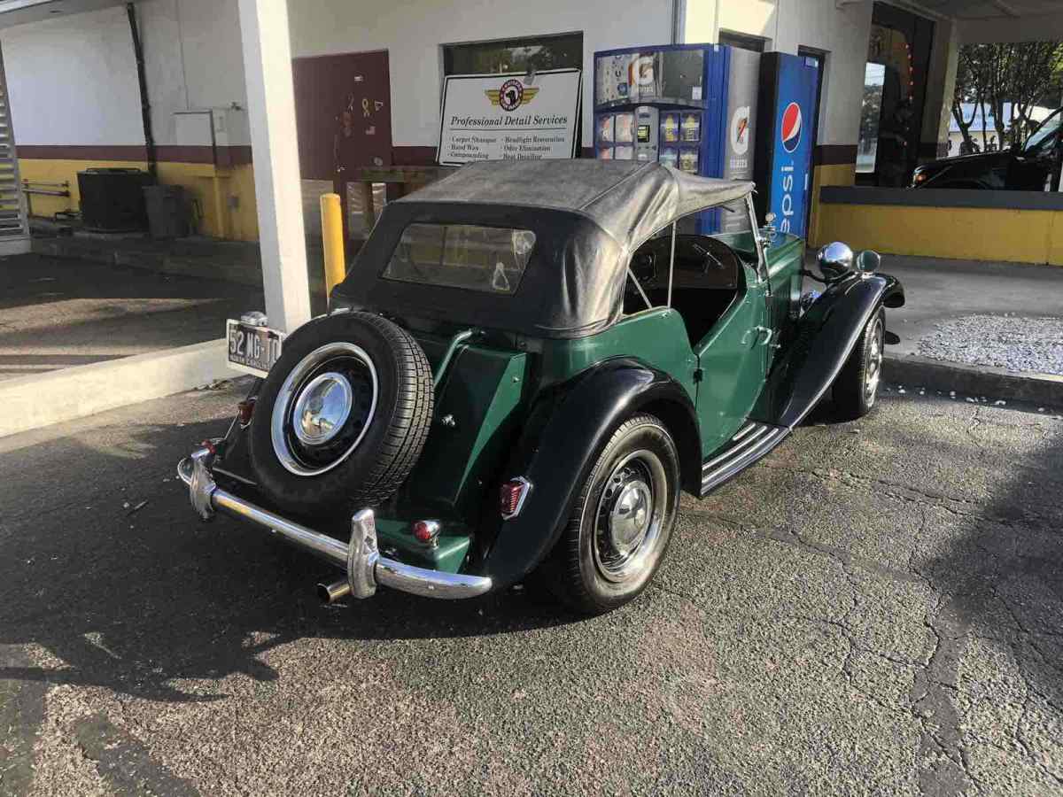 1952 Green MG TD Convertible