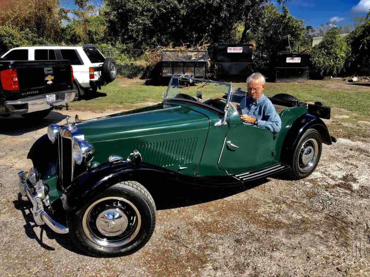 1952 Green MG TD Convertible