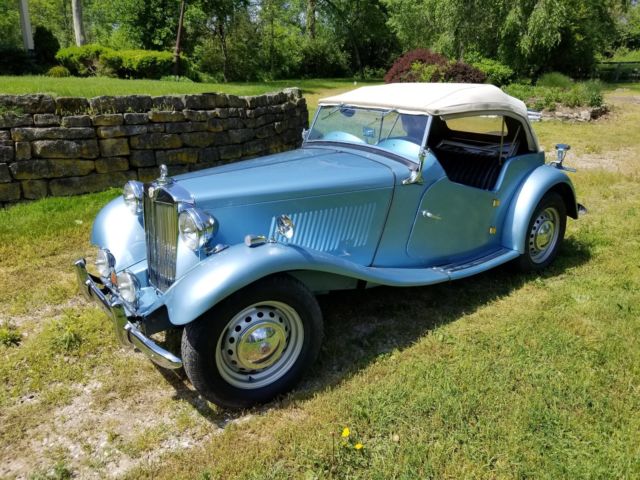 1952 Blue MG T-Series Roadster