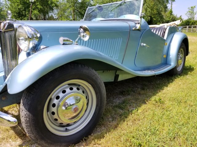 1952 Blue MG T-Series Roadster