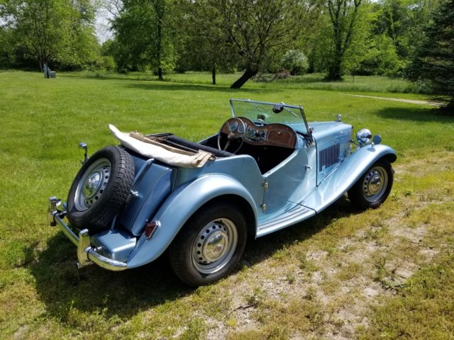 1952 Blue MG T-Series Roadster
