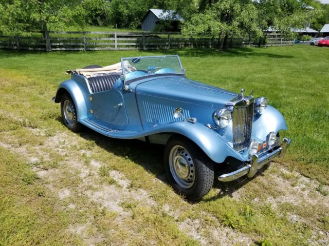 1952 Blue MG T-Series Roadster